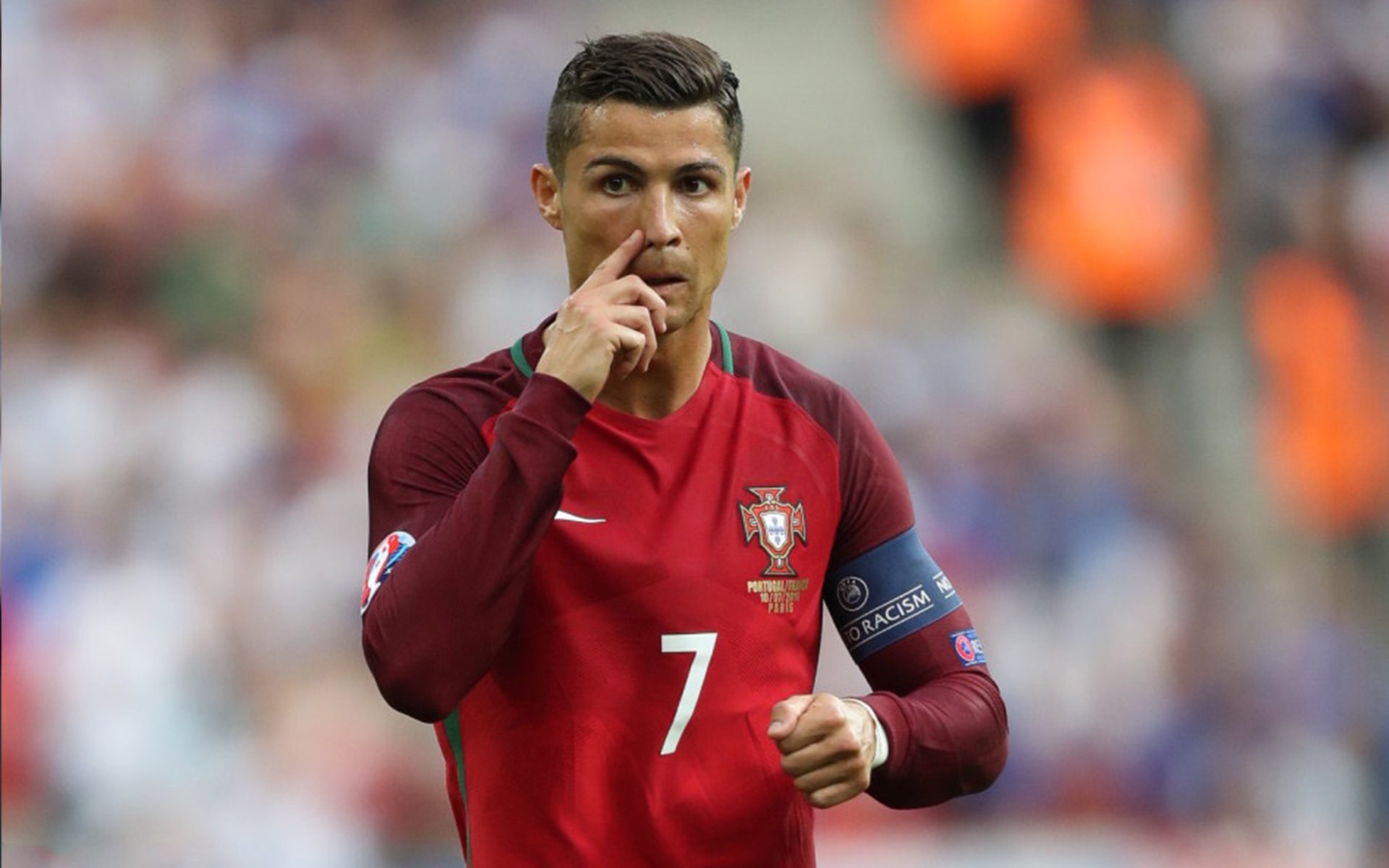 开云体育下载官网-布克再次带伤上阵展现斗志，布克回应