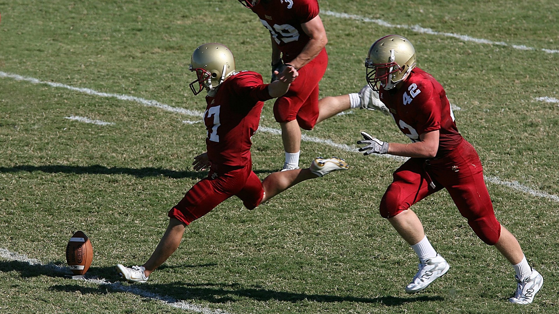 赛事运营团队高效配合确保各个环节无缝衔接顺利推进,赛事合作方案